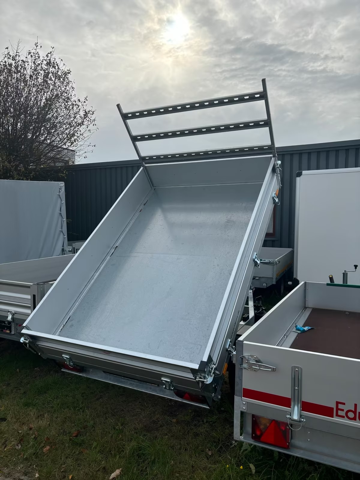 Stema Heckkipper Akku Pumpe 1300 KG PKW Anhänger Messepreis