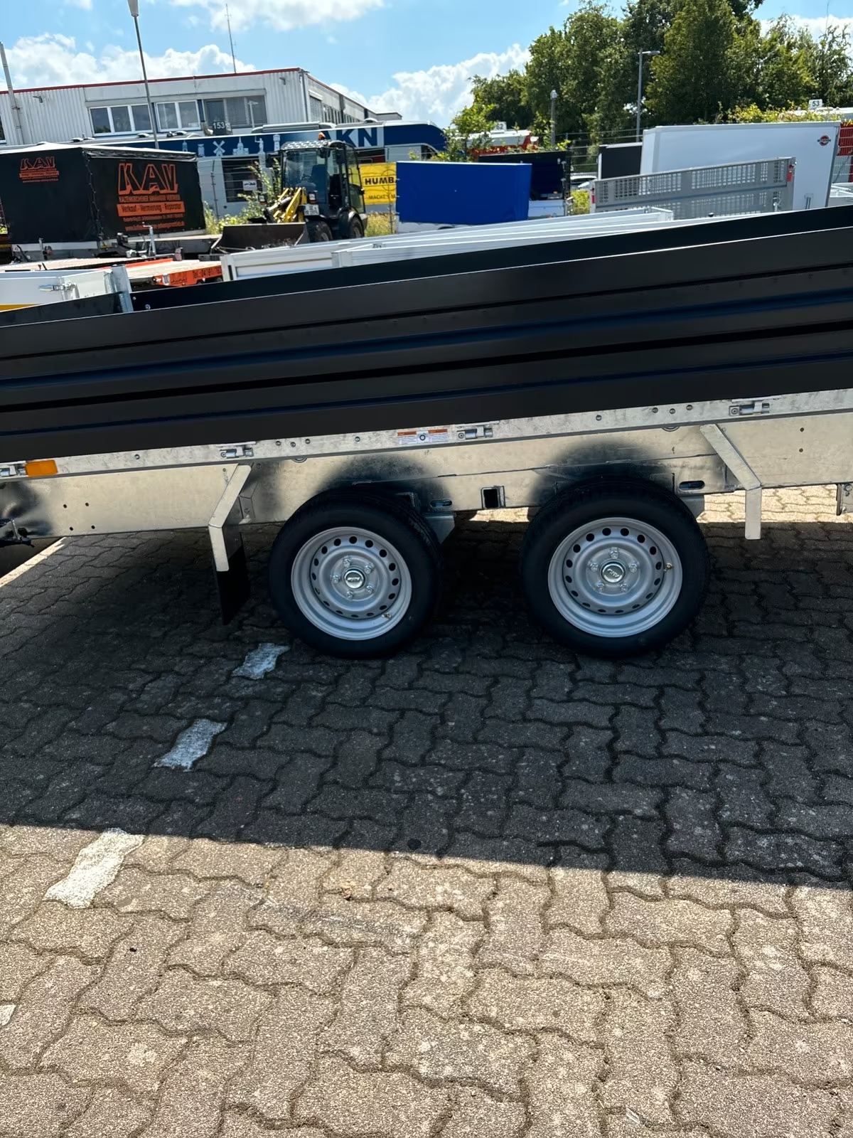 Humbaur 3 Seitenkipper HTK 3500.37 Stahlbordwände schwarz E-Pumpe PKW Anhänger Neu – Bild 14